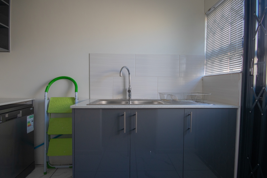To Let 3 Bedroom Property for Rent in Annandale Western Cape